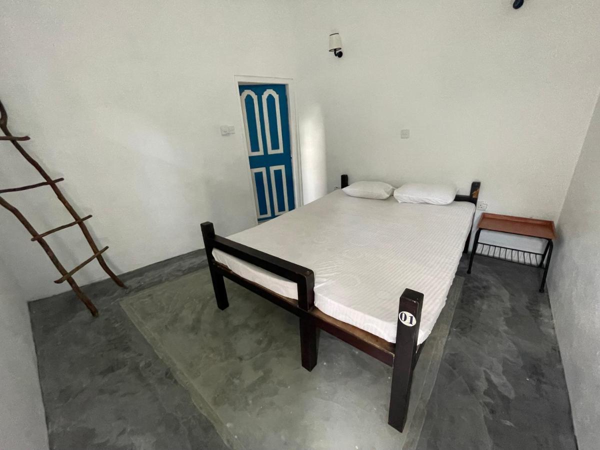 Bunk 15 Hiriketiya Ostello Dikwella Esterno foto