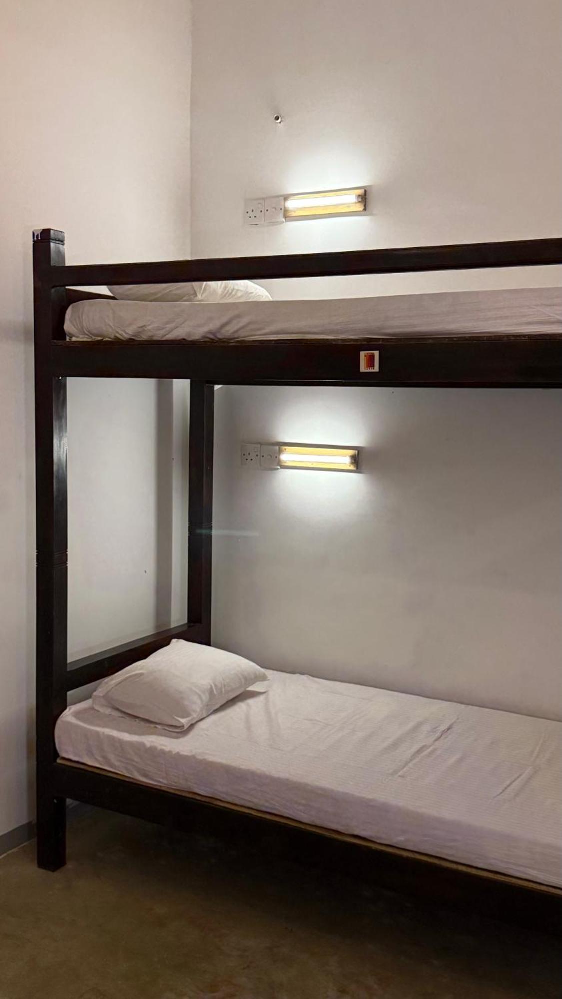 Bunk 15 Hiriketiya Ostello Dikwella Esterno foto