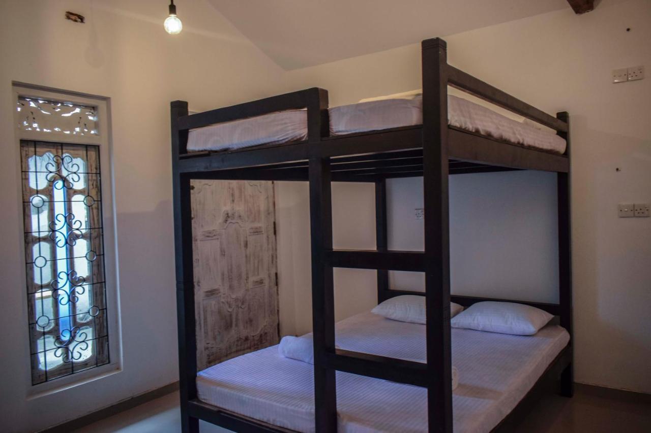 Bunk 15 Hiriketiya Ostello Dikwella Esterno foto